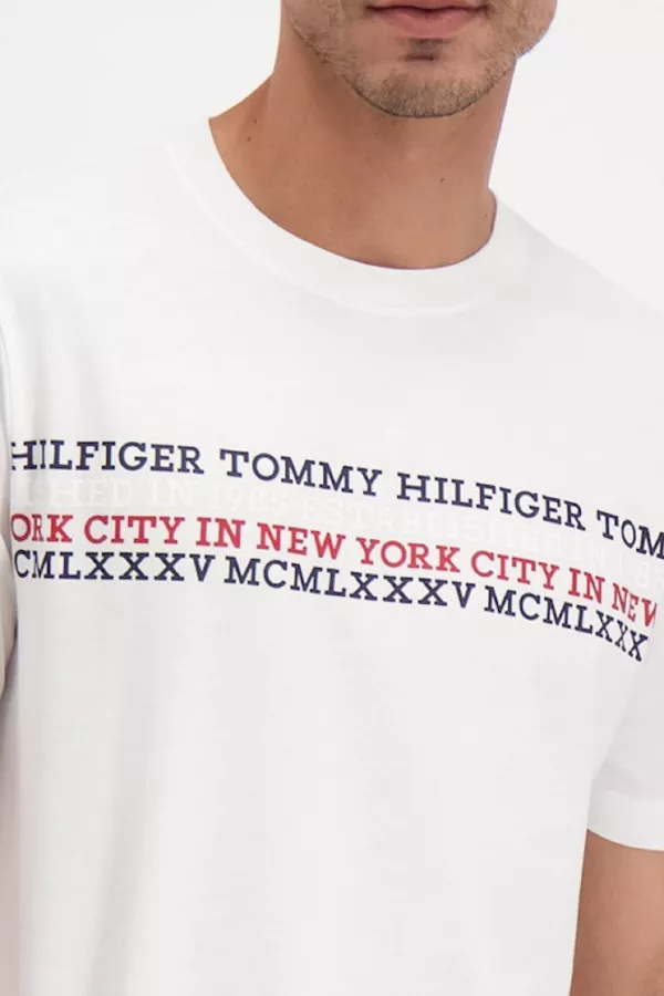 T-shirt en coton manches courtes avec imrpession devant Tommy Hilfiger