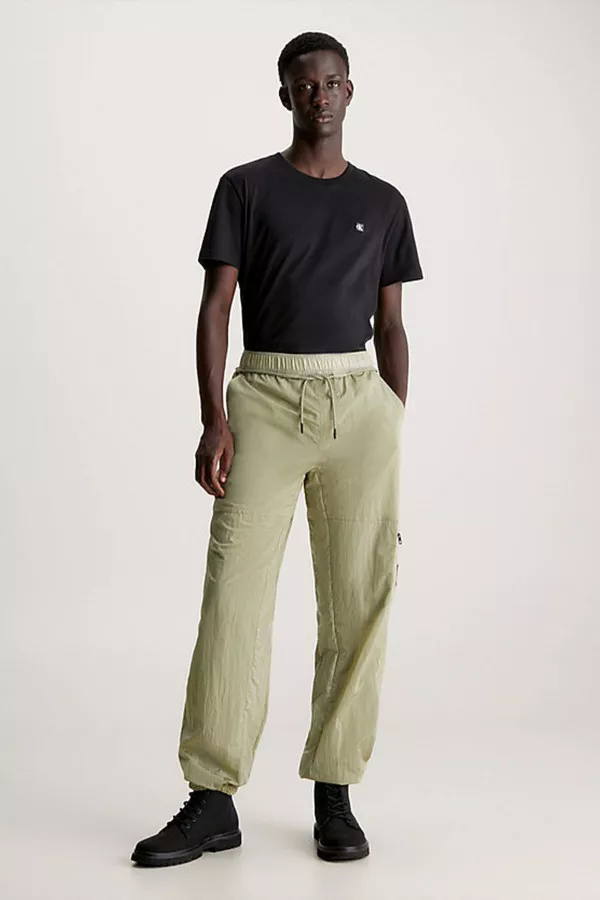 T-shirt en coton avec écusson à la poitrine Calvin Klein